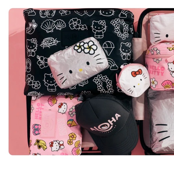 Aloha Collection x Hello Kitty Black Max Pouch - Picture 4 of 6